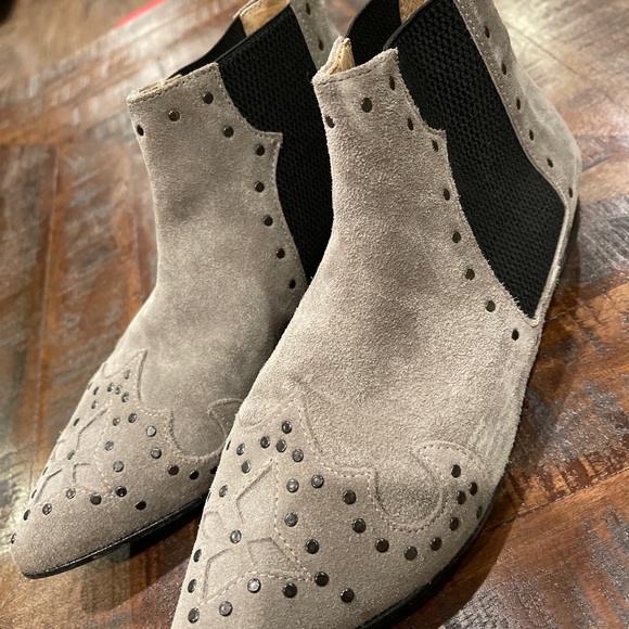 Ivylee  Dee Stud Boot Pointy Flat Ankle Booties In Grey Suede EU 37 US 6.5 - Picture 11 of 16